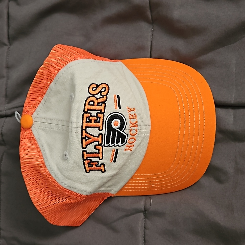 Philadelphia Flyers Adjustable Cap.